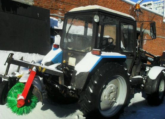 Трактор МТЗ для уборки снега