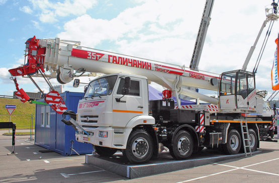 автокран 35 тонн КС-55721‑1В «Пионер»